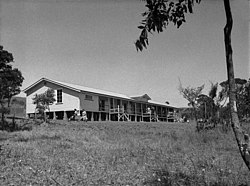 SLNSW 33349 New school Waratah West opened by Mr Heffron (cropped and cleaned)